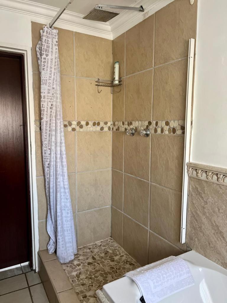 Silken Trap Accommodation No Loadshedding Γιοχάνεσμπουργκ Εξωτερικό φωτογραφία